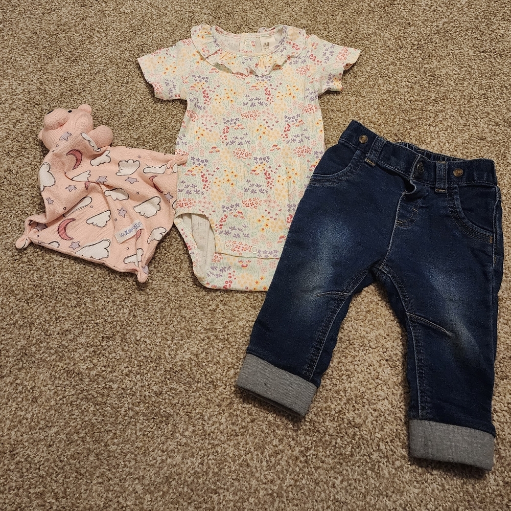 Baby girl lot 3 piece floral ruffle jeans bundle cat & jack H&M 3-6 month
